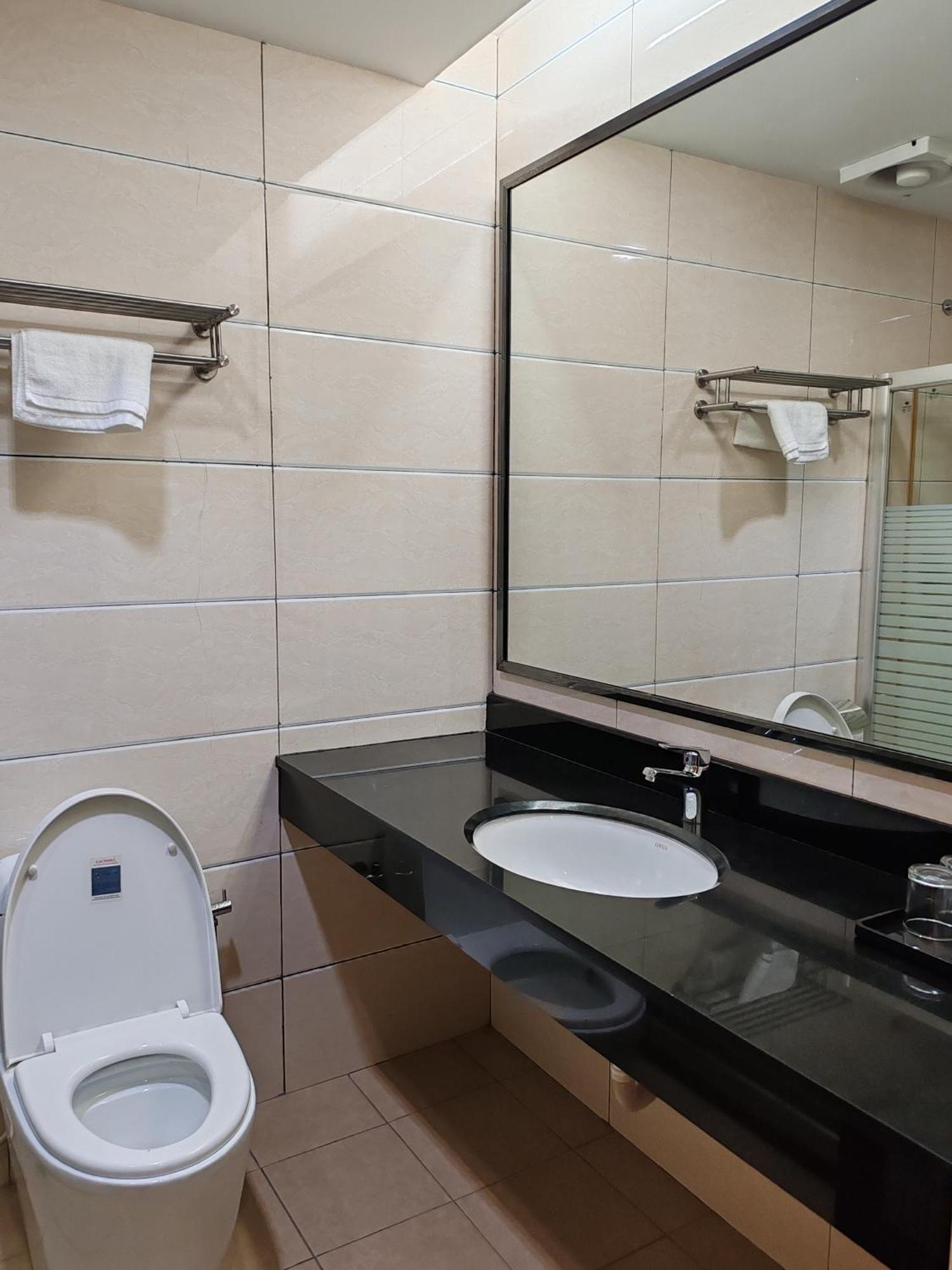 Hotel Prima Sandakan Bagian luar foto